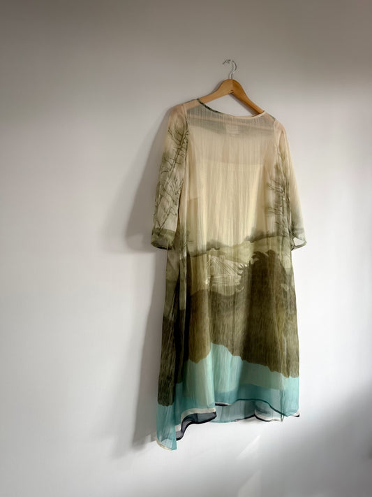 Hill top dress