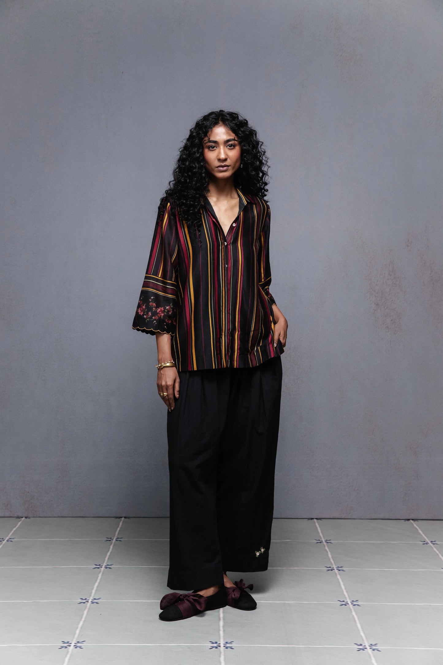 Raha shirt in black stripes set