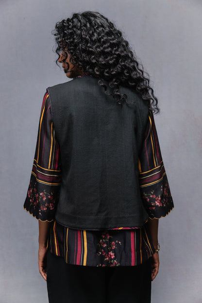 Tie up vest black