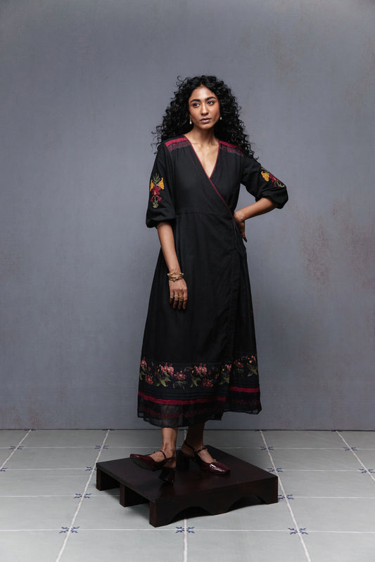 Jama dress in black