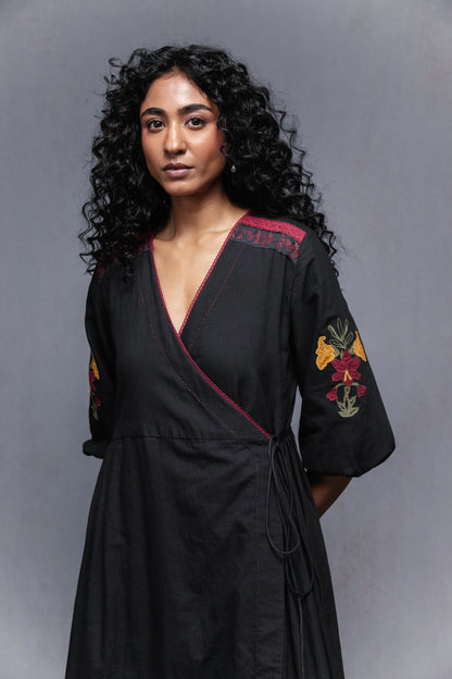 Jama dress in black
