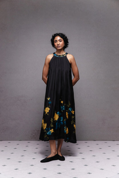 Malaiya dress in black
