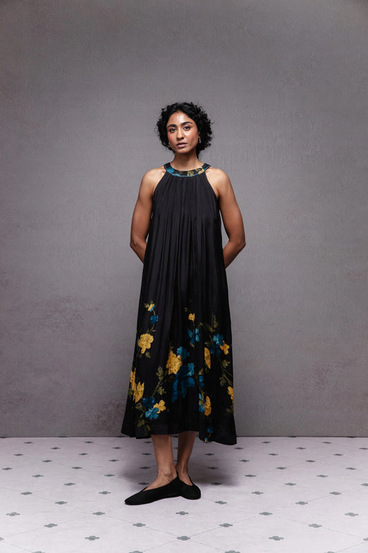 Malaiya dress in black