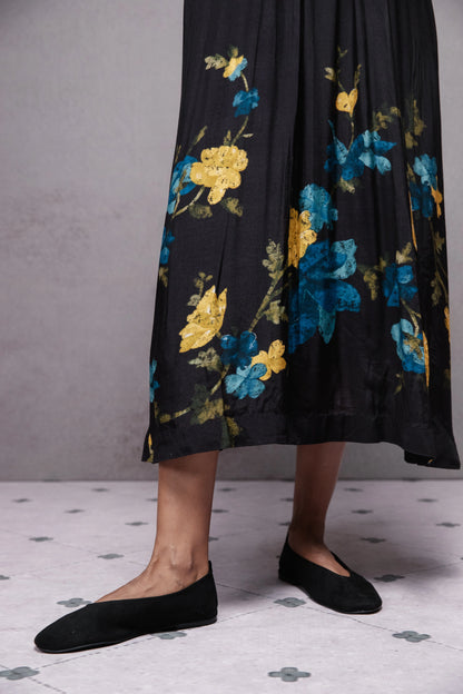 Malaiya dress in black