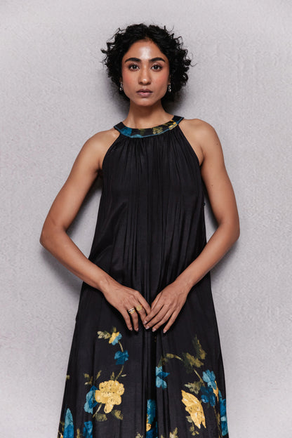 Malaiya dress in black