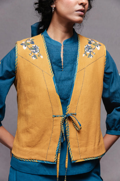 Tie up vest mustard