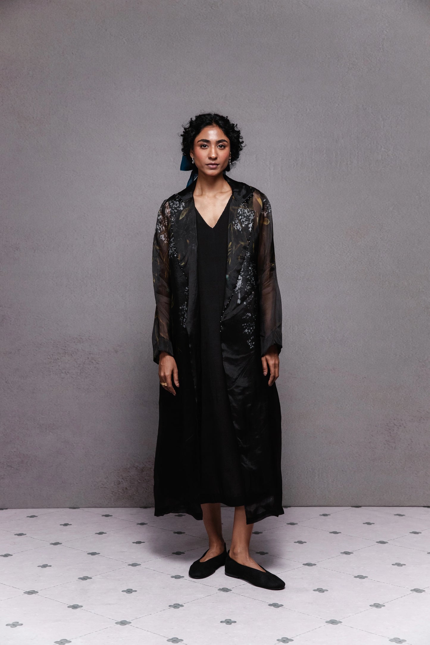 Cattleya trench in black
