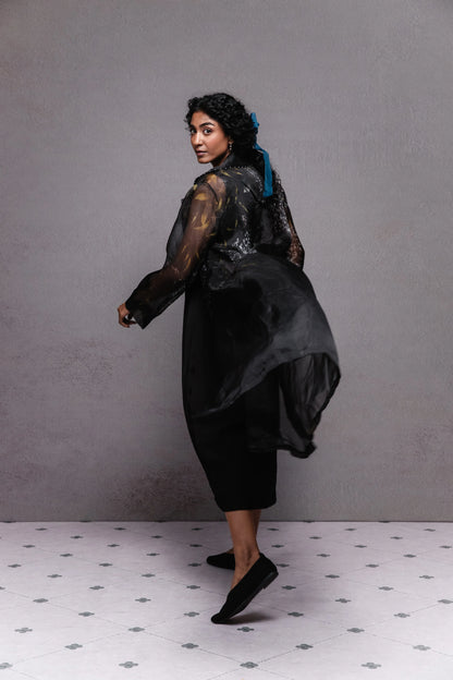 Cattleya trench in black