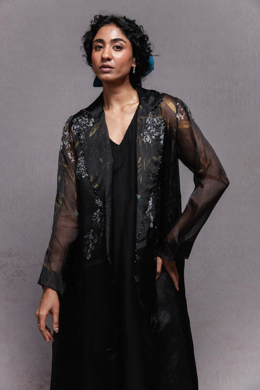 Cattleya trench in black