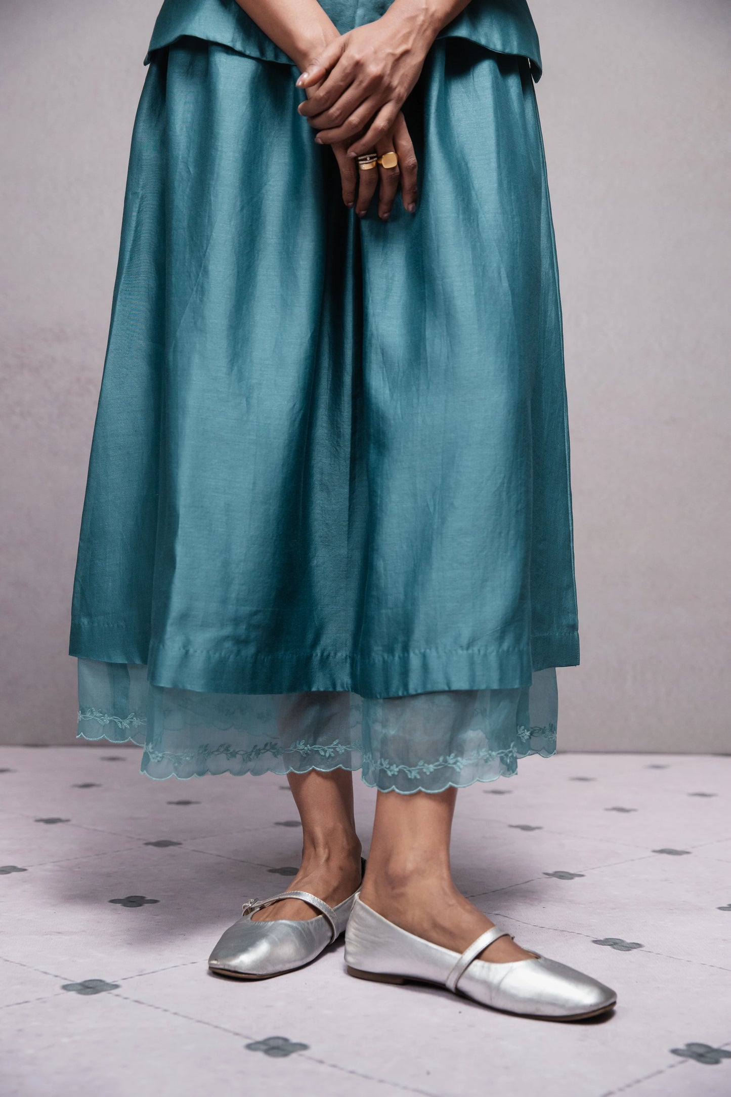 Yasmin skirt blue set